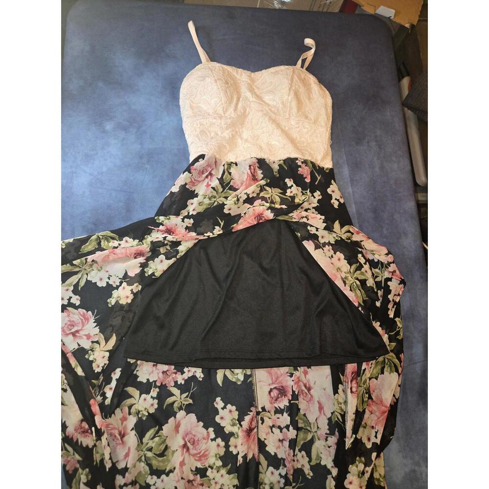 juniors size medium dress - Picture 3 of 5